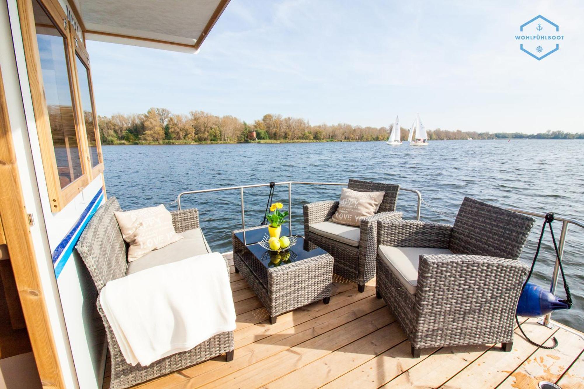 Hotel Wohlfuehlboot Hausboot - Festlieger Im Hafen Bad Saarow - Wc An Bord, Dusche An Land Esterno foto